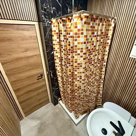 Apartman The Orange Teddy Bear